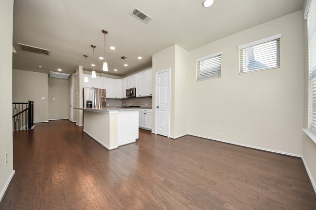 Building Photo - 3111 Dakota Falls Dr