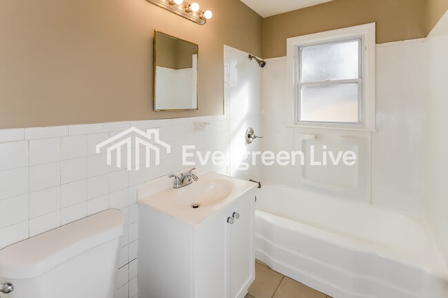 Building Photo - 6701 Fairway Dr