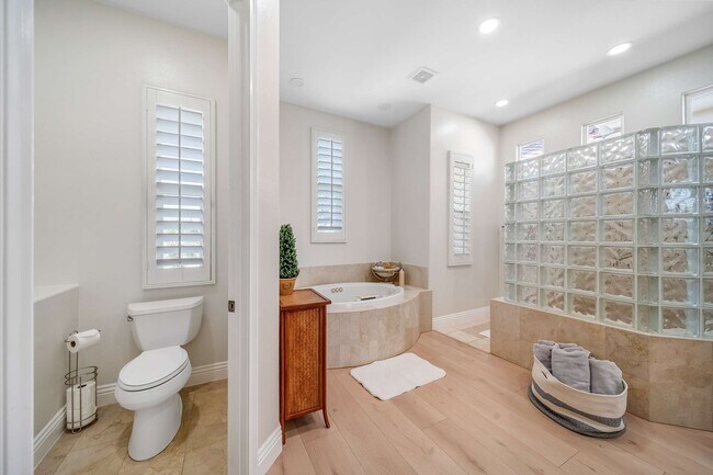 Building Photo - 81620 Tiburon Dr