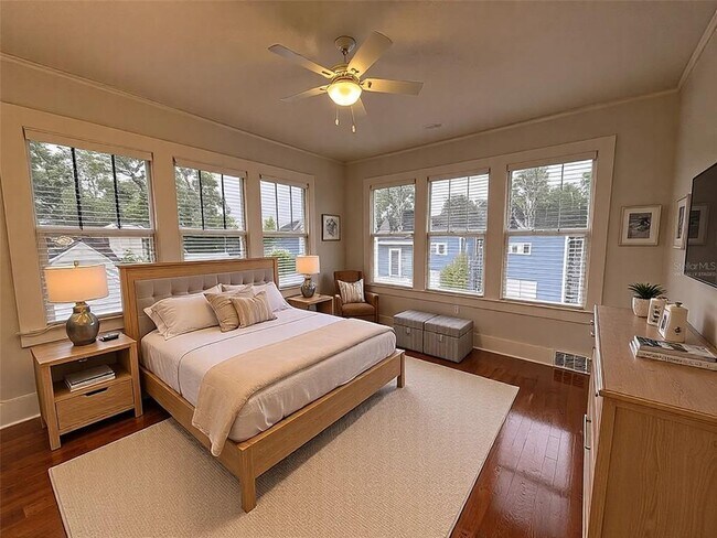 Building Photo - 1806 W Morrison Ave