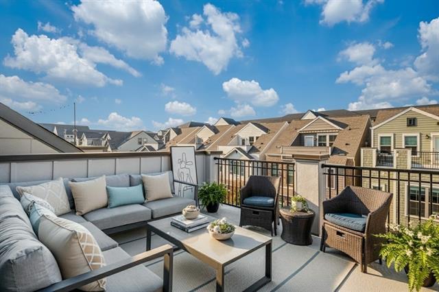 Building Photo - 1053 Manacor Ln