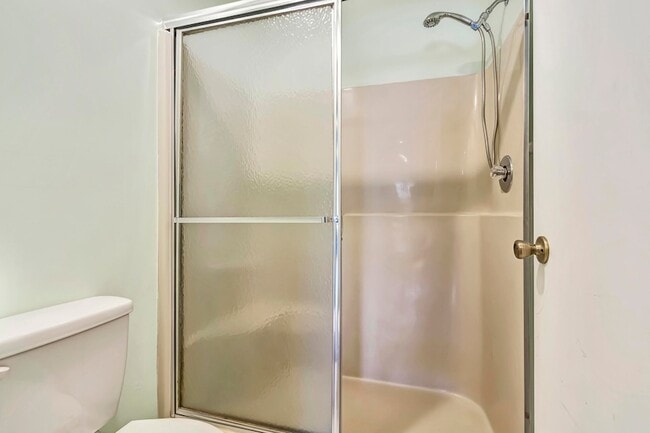 Building Photo - 351 Club Cir