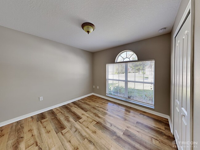 Building Photo - 15822 Pond Rush Ct