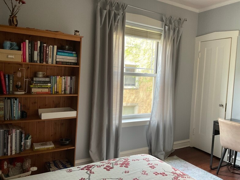 Book shelves and northern-facing window in second bedroom - 825 Forest Ave