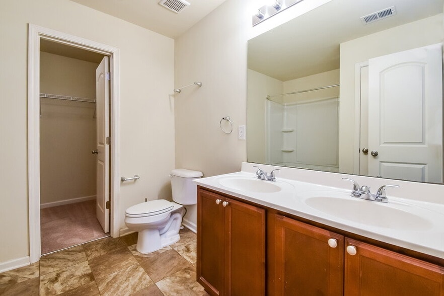 Building Photo - 329 Freeman Cir