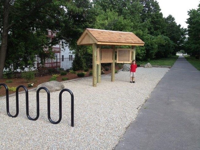 Building Photo - 4 Martin St