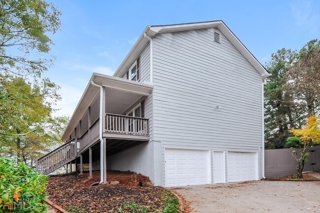 Building Photo - 4971 Shallow Ridge Ct NE