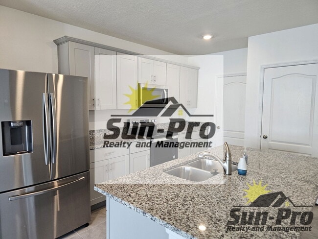 Building Photo - 11 BELLA LAGO Cir