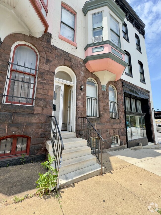 Building Photo - Apartment in the Heart of Druid Heights!