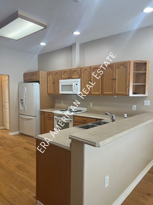 Building Photo - 305 Tarpon Rd