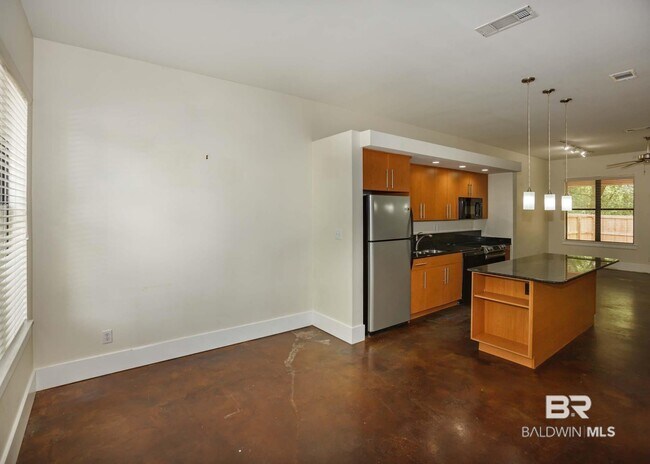 Building Photo - 109 Cody Ln