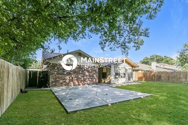 Building Photo - 3 Bedroom Pet-Friendly Home in Watauga, TX with Main Street Renewal