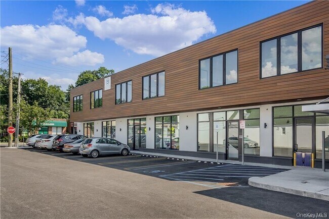 Building Photo - 708 Saw Mill River Rd