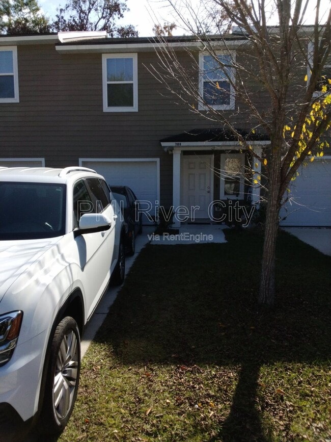 Building Photo - 7608 Rain Forest Dr N