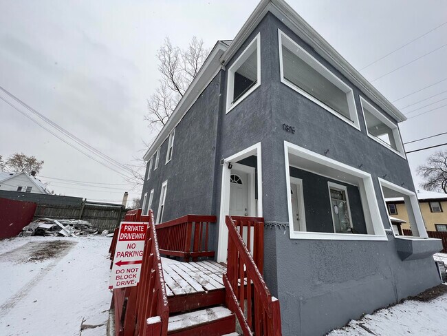 Building Photo - 1815 E 35th St