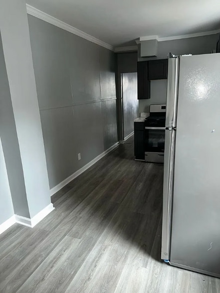 Building Photo - 828 Beatty St