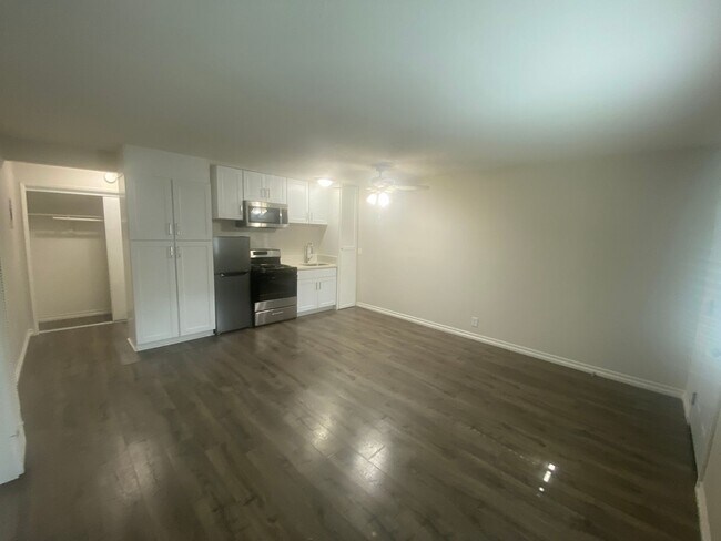 Building Photo - 33792 Robles Dr