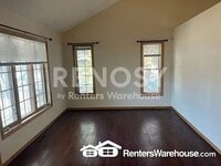 Building Photo - Available June 1st 6 Bedroom 4 Bath Single Family Home in Oakdale