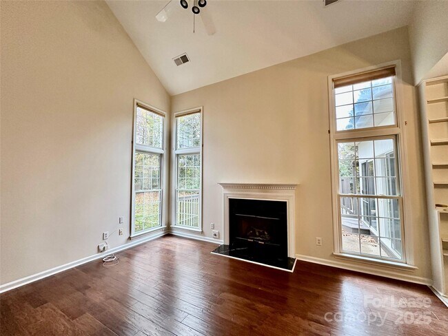 Building Photo - 126 Lake Davidson Cir