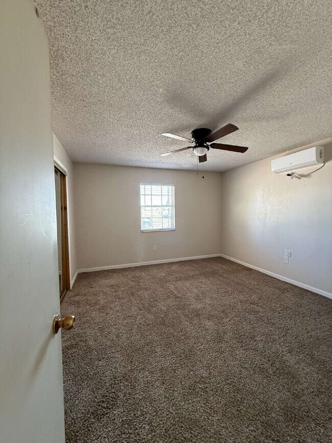 Building Photo - Price Reduced! Cozy ranch style two-bedroom one bath home in the heart of Tornillo Texas.  Lease ...