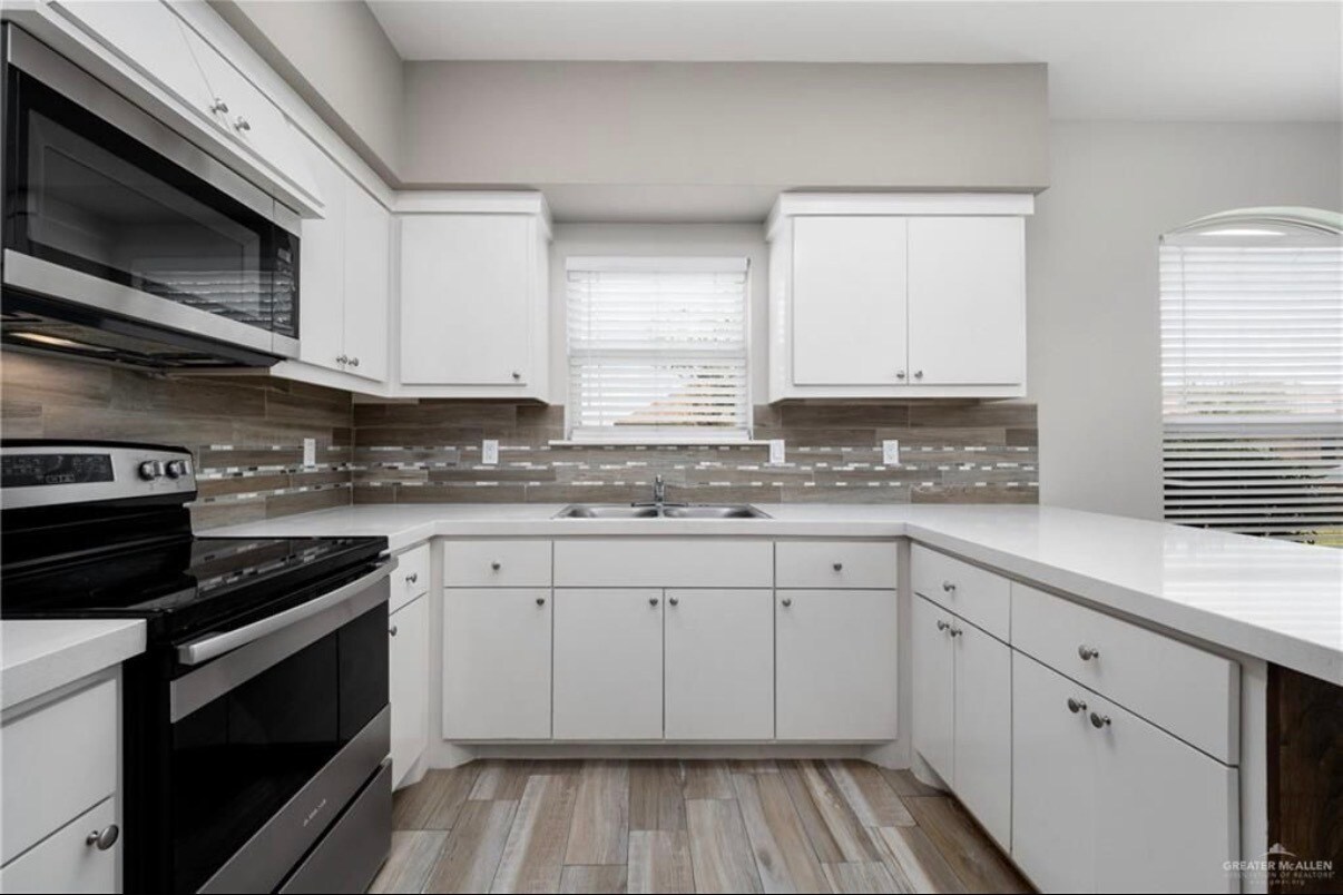 Building Photo - 2009 Jackson St