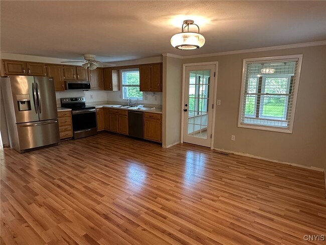 Building Photo - 6846 Crystalwood Dr
