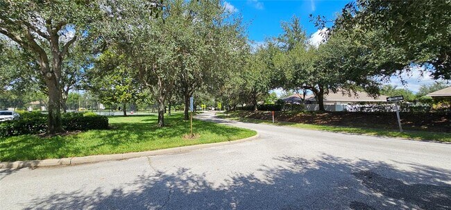 Building Photo - 12425 Fairlawn Dr