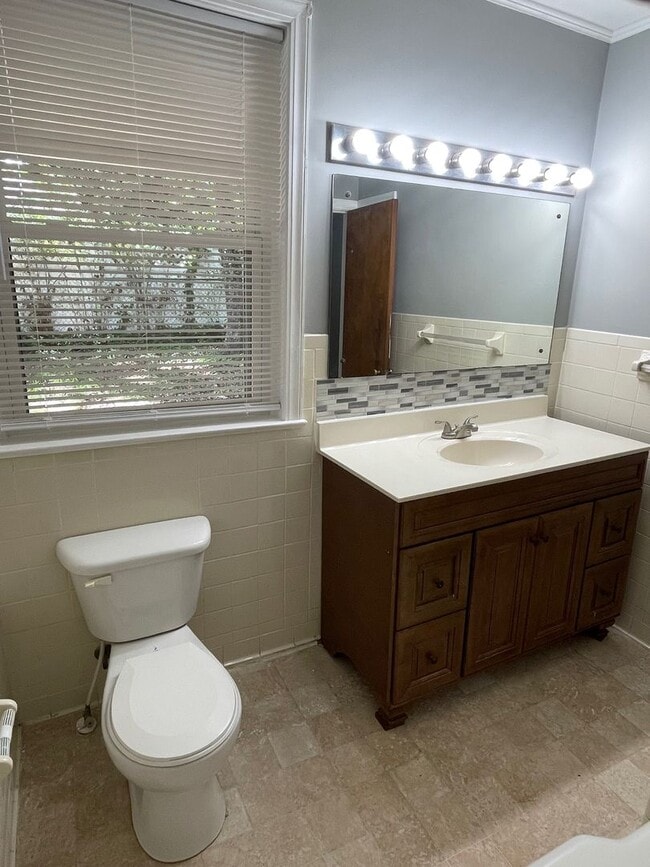 Building Photo - Beautiful 2 bed, 1 bath brick home! Located in Asheboro near McCrary Park!