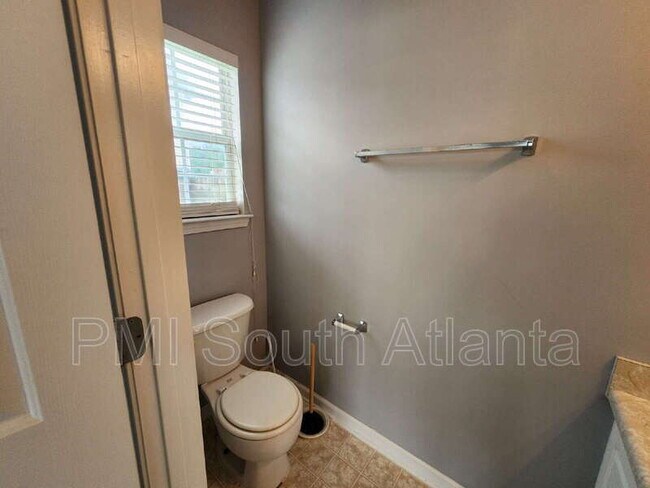 Building Photo - 1219 Quail Hunt Dr