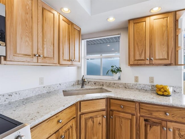 Building Photo - 799 Harrington Lake Dr N