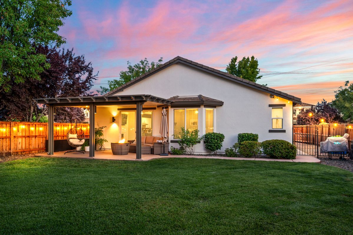 Building Photo - 100 Cropton Ct