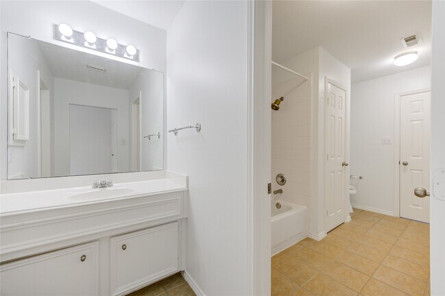 Building Photo - 4426 Desert Cliff Ct