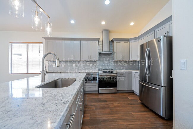Building Photo - 3536 E San Pedro Ave
