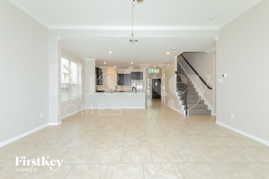 Building Photo - 119 Del Carmen Dr