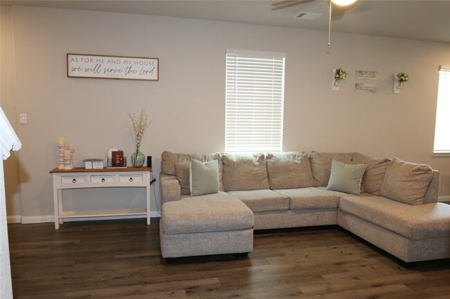 Building Photo - 1336 Mount Blanc Path