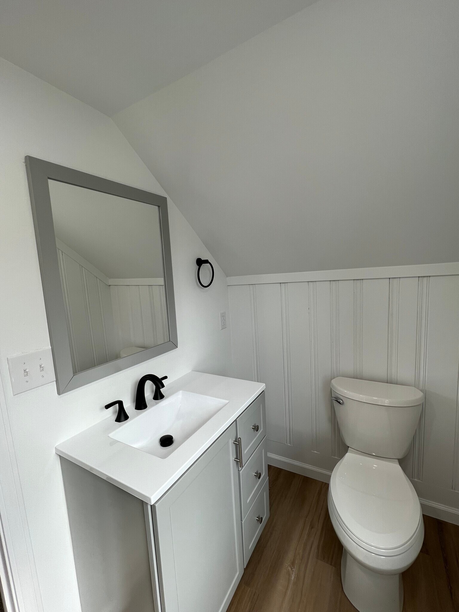 Building Photo - 5586 Emerson Ave