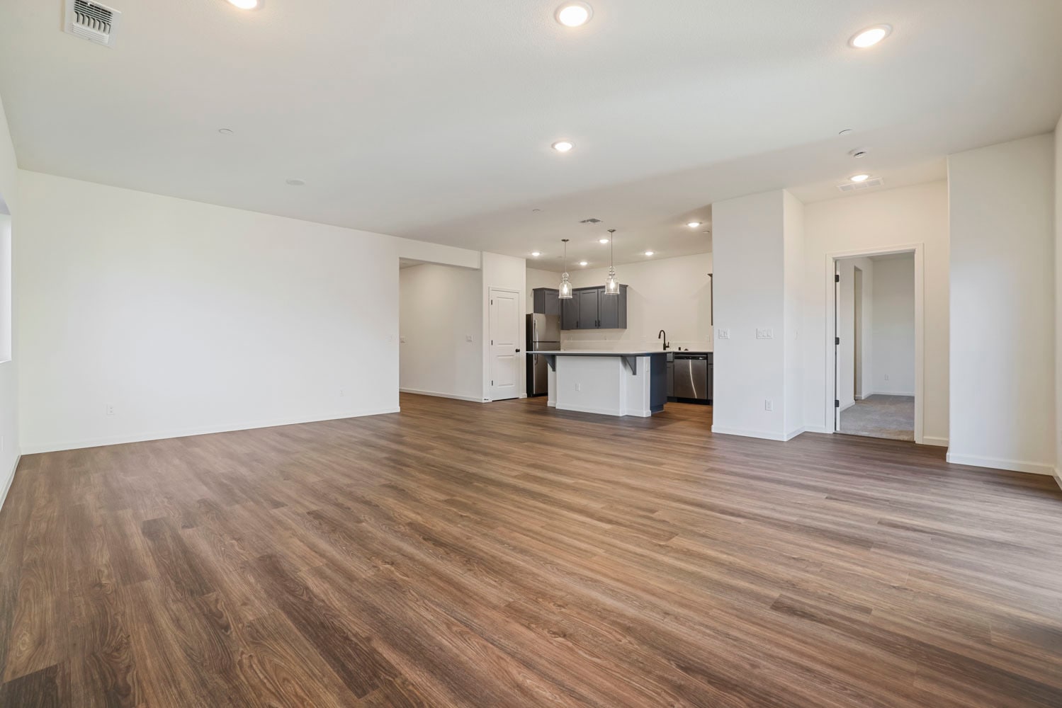 Great Room - 522 Bedfordshire Dr