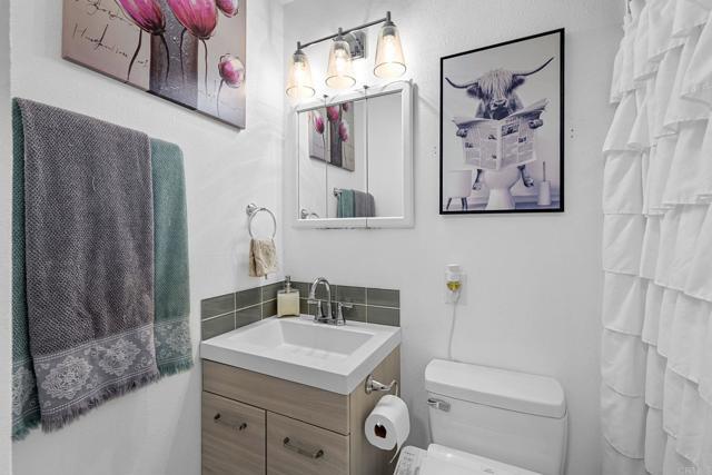 Building Photo - 3516 Las Vegas Dr