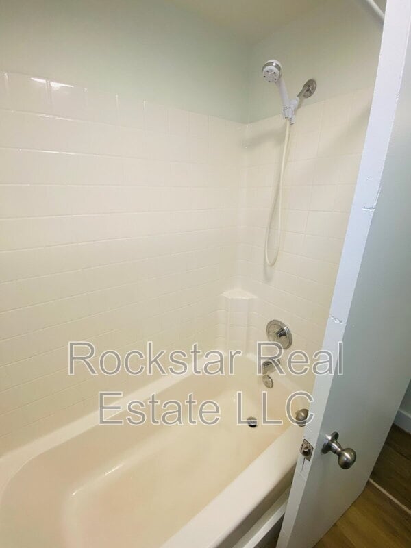 Building Photo - 5123 N Monroe St