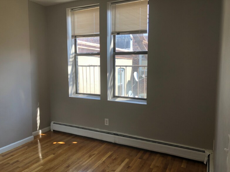 Building Photo - 5110 Palisade Ave