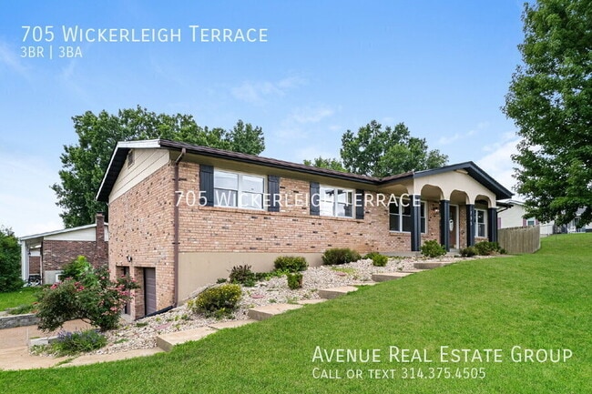 Building Photo - 705 Wickerleigh Terrace
