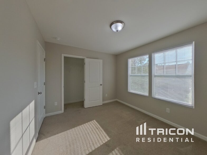 Building Photo - 625 Rook Rd