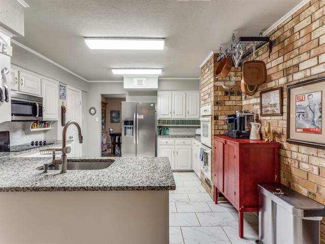 Building Photo - 7905 Skylake Dr