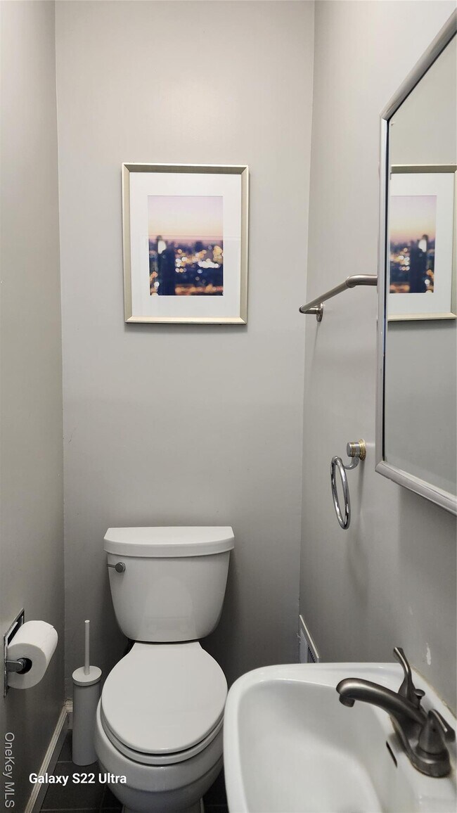 Building Photo - 101 Wayne St