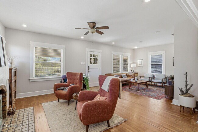 Building Photo - 3703 Cambridge Ave