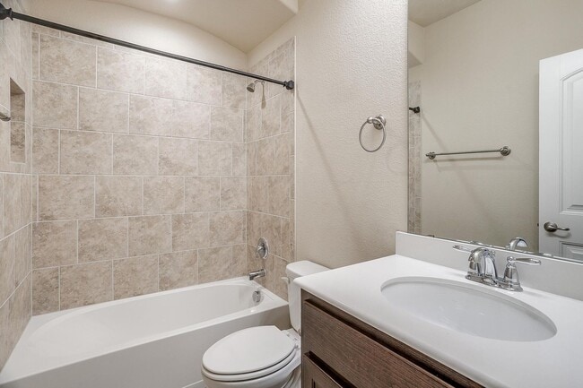 Building Photo - Beautiful 5 Bed, 3 Bath, 2-Story Home in Morningstar Subdivision- Aledo ISD- 76008