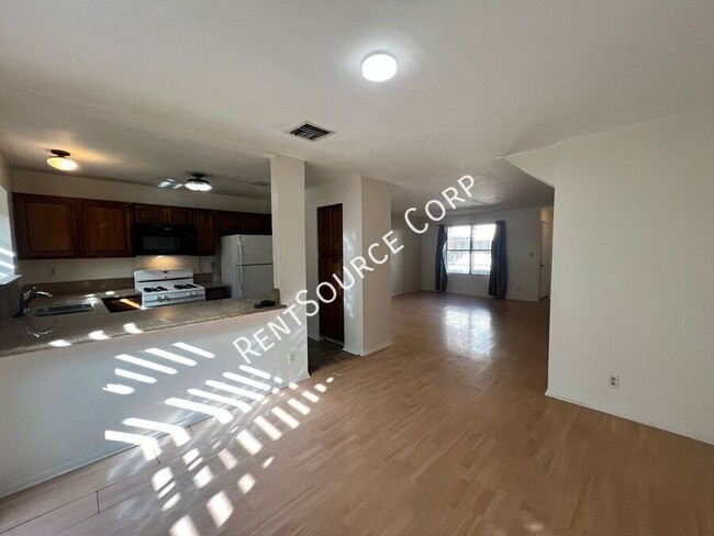 Building Photo - 3 Bedroom Two Story Condo for Rent in West...