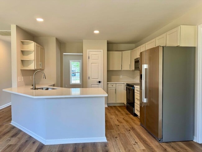 Building Photo - 6331 Shire Ln
