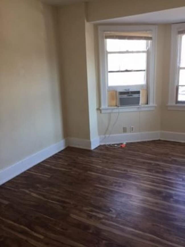 Building Photo - 2817 Glendora Ave