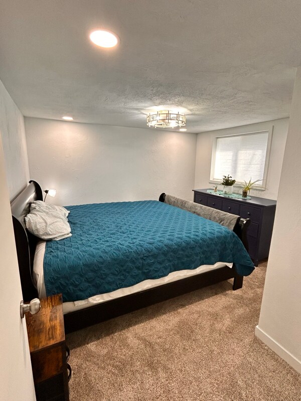 Building Photo - 826 Burton Ave